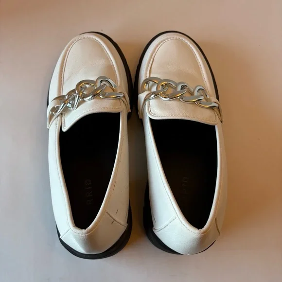 Torrid Chunky White Loafers with Chain size 7.5 WW - Picture 13 of 14